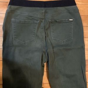 Vera Wang Green Skinny Jeans